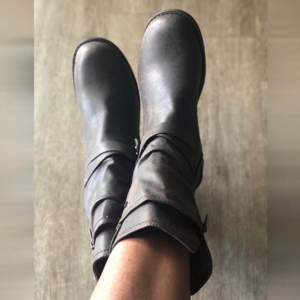Moto boots